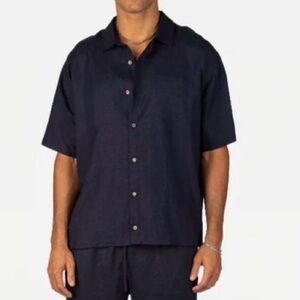 BILLY ALOHA Linen Cafe Short Sleeve Button-Up Shirt in Night Sky / Dark Navy XL